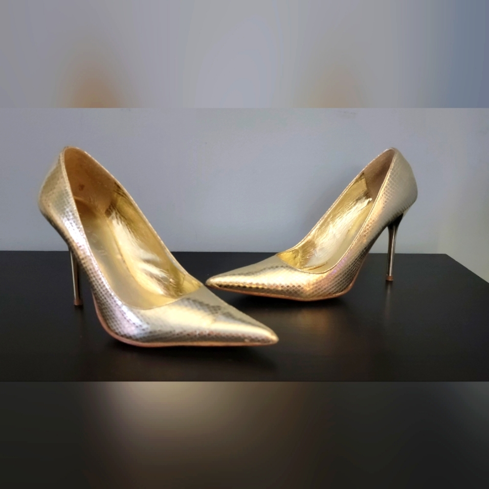 Aldo Gold Pumps Size 37